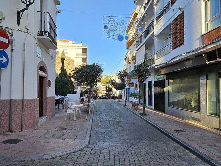 Commercial for Sale in Estepona, Malaga 5