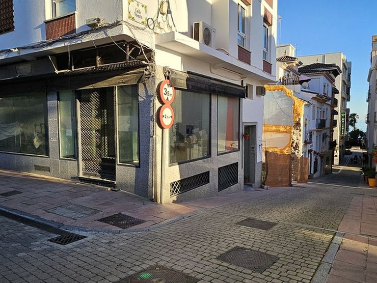 Commercial for Sale in Estepona, Malaga 6