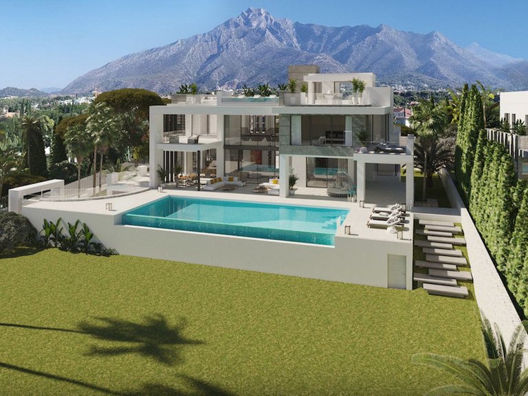Plot for Sale in The Golden Mile, Malaga 1