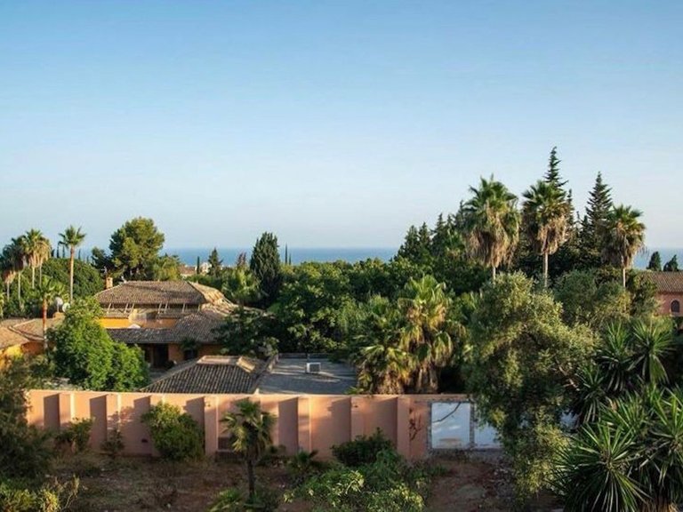 Plot for Sale in The Golden Mile, Malaga 3