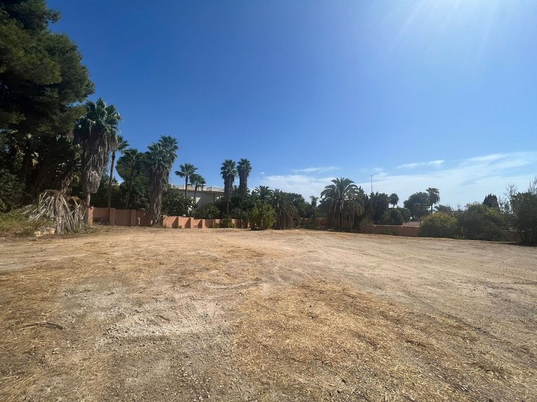 Plot for Sale in The Golden Mile, Malaga 4
