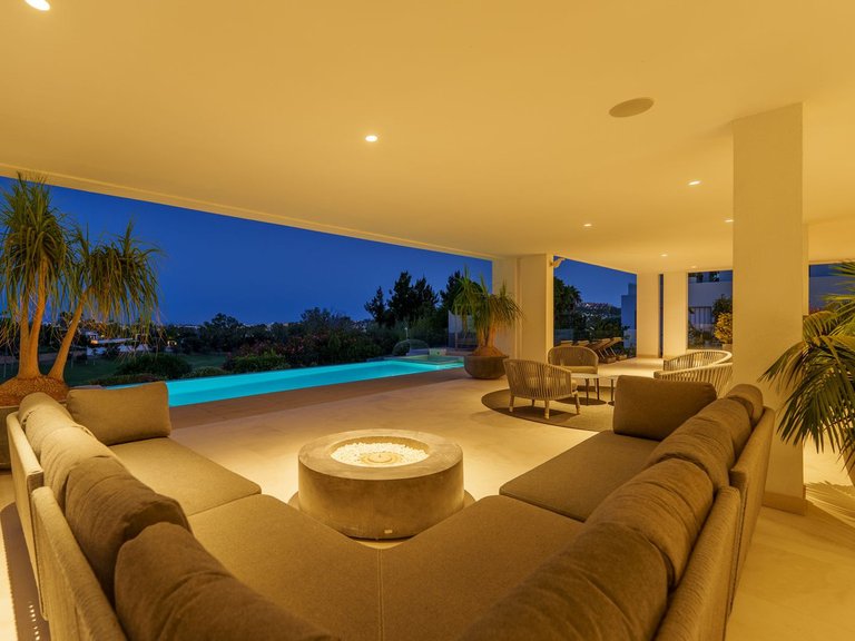 Villa for Sale in Nueva Andalucía, Malaga 47