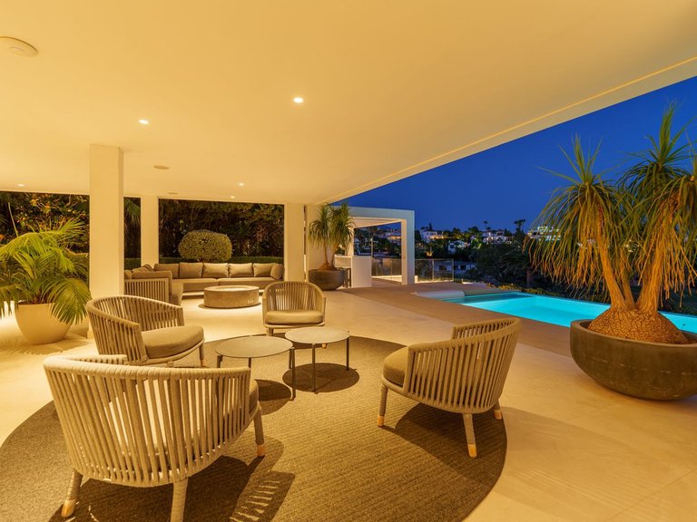 Villa for Sale in Nueva Andalucía, Malaga 49