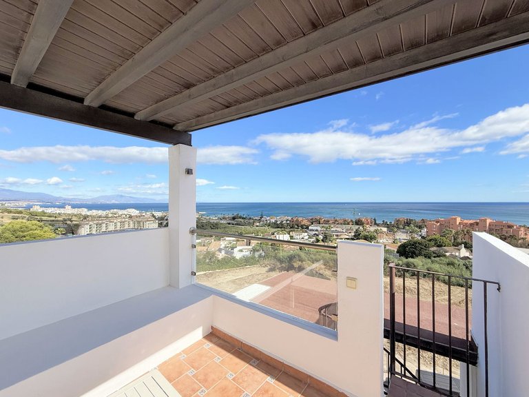 Apartment for Sale in La Duquesa, Malaga 9