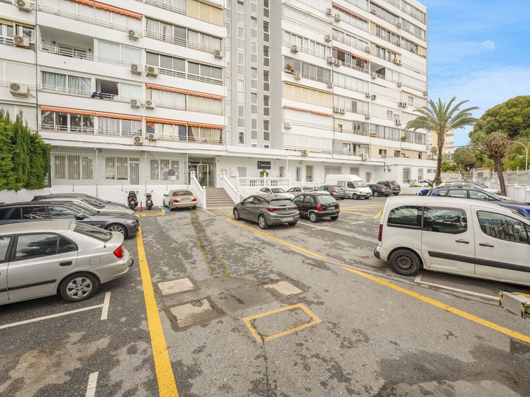 Apartment for Sale in Benalmadena Costa, Malaga 8