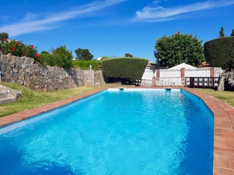 Вилла на продажу в Торремюэль, Малага 26