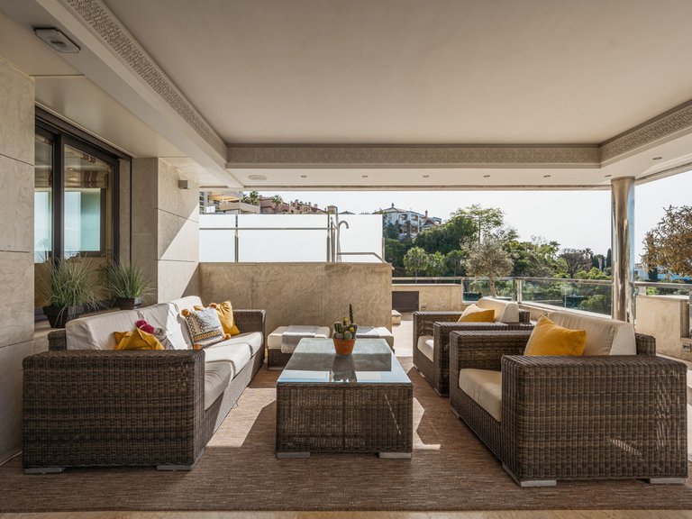 Apartment for Sale in Nueva Andalucía, Malaga 12