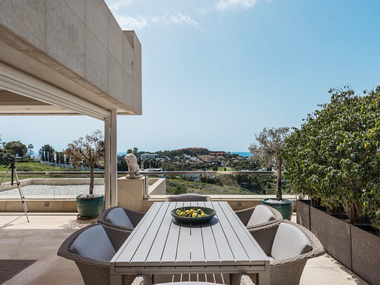 Apartment for Sale in Nueva Andalucía, Malaga 15