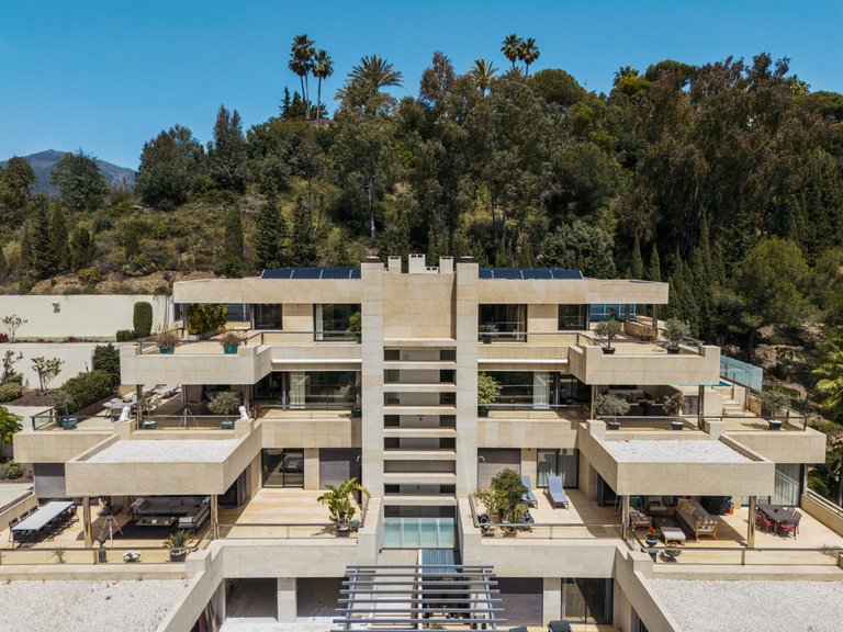 Apartment for Sale in Nueva Andalucía, Malaga 21