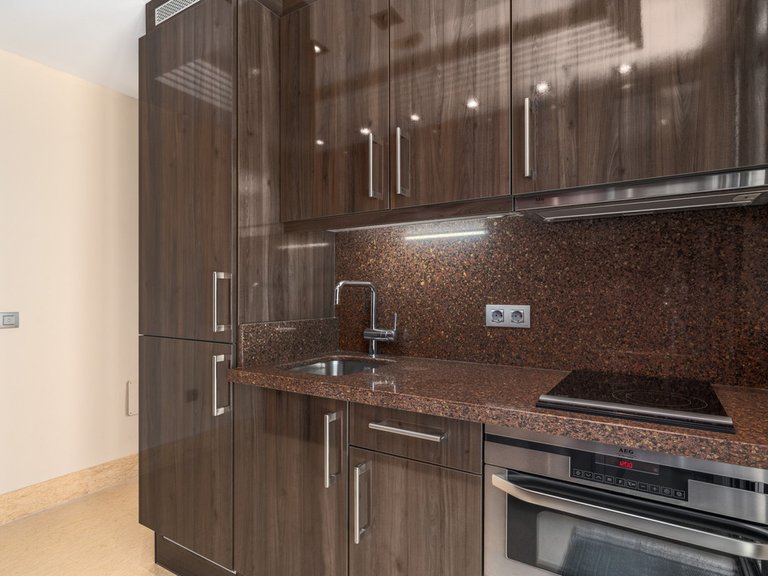 Apartment for Sale in Nueva Andalucía, Malaga 33