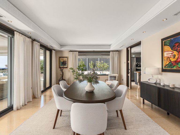 Apartment for Sale in Nueva Andalucía, Malaga 6