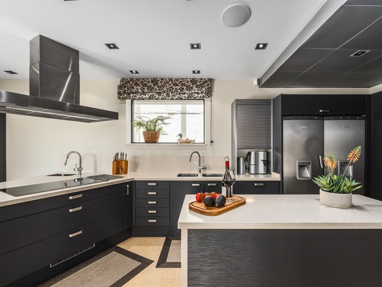 Apartment for Sale in Nueva Andalucía, Malaga 8