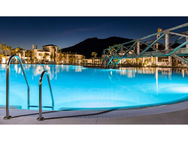 Apartment for Sale in Costa del Sol Estepona, Malaga 1