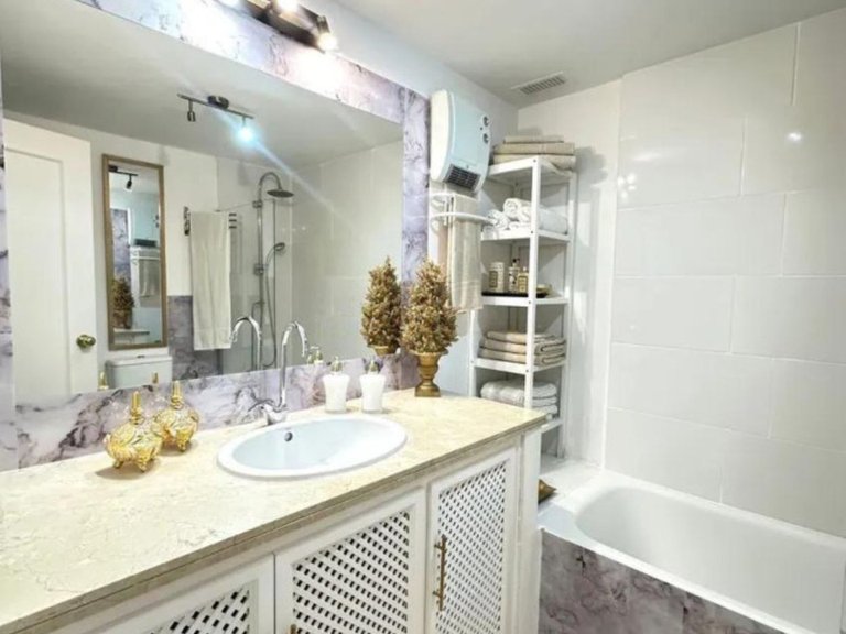 Apartment for Sale in Guadalmina Alta, Malaga 16