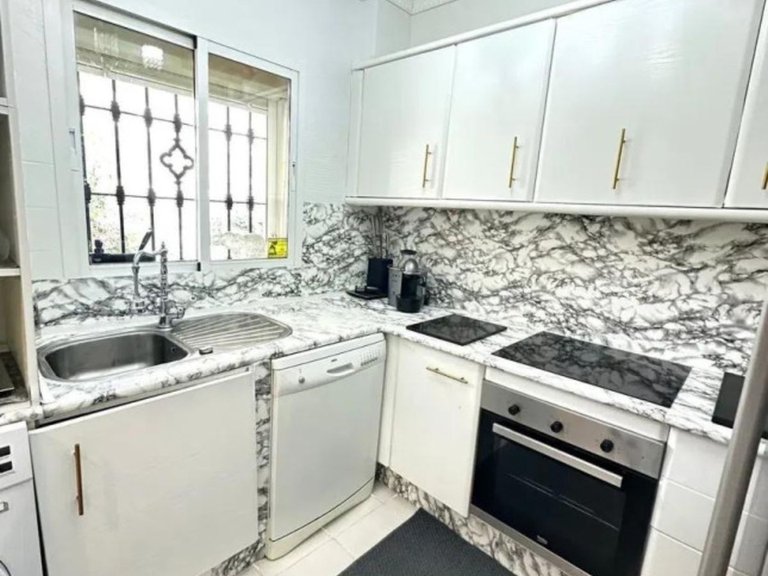 Apartment for Sale in Guadalmina Alta, Malaga 24