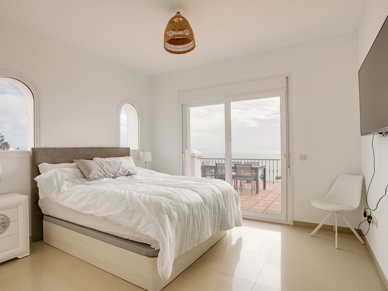 Apartment for Sale in Costa del Sol, Manilva, Malaga 13