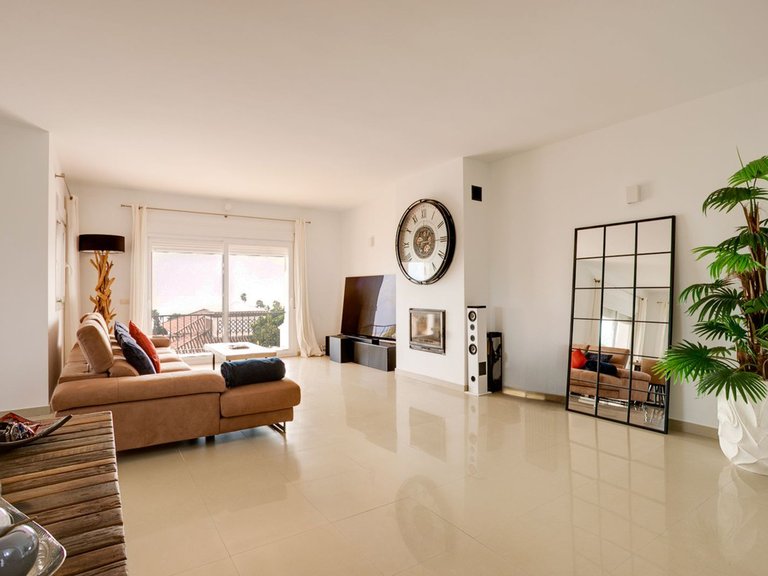 Apartment for Sale in Costa del Sol, Manilva, Malaga 5