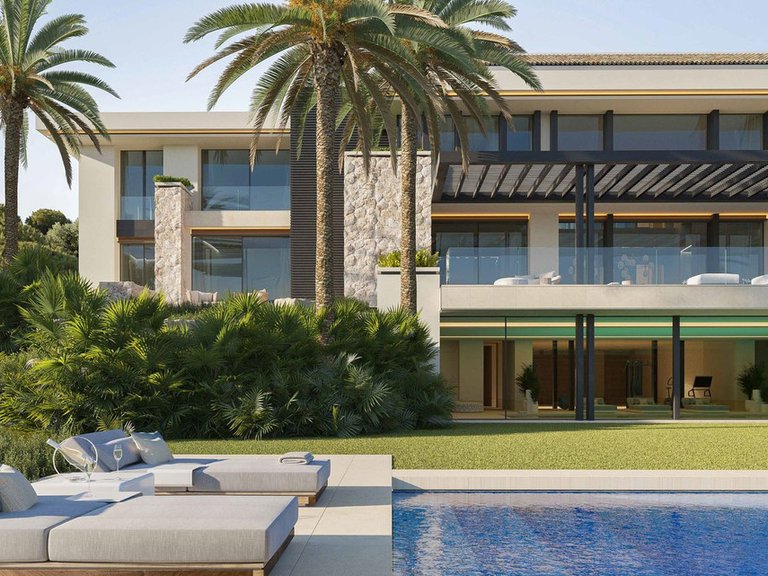 Villa for Sale in The Golden Mile, Malaga 31