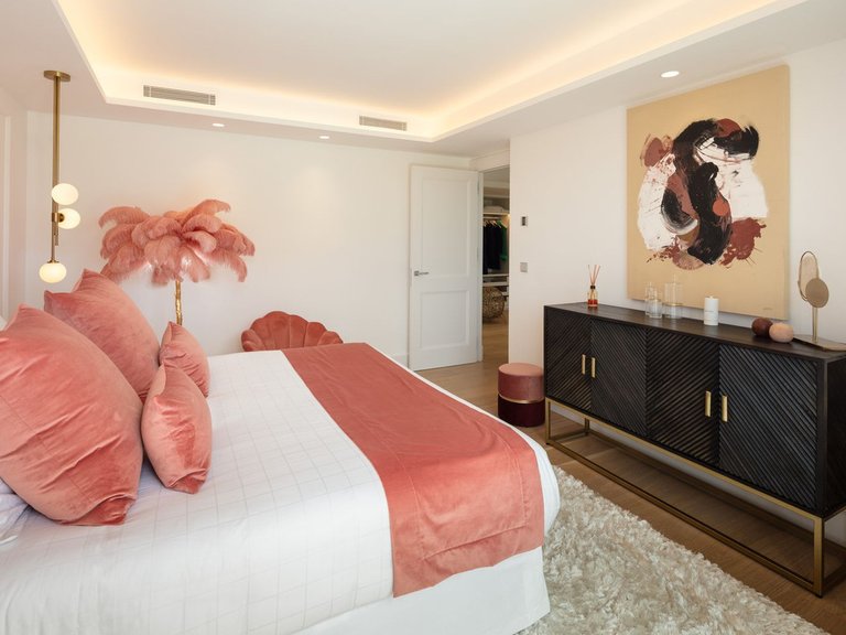 Villa for Sale in Nueva Andalucía, Malaga 25