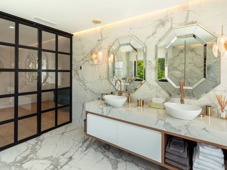 Villa for Sale in Nueva Andalucía, Malaga 27