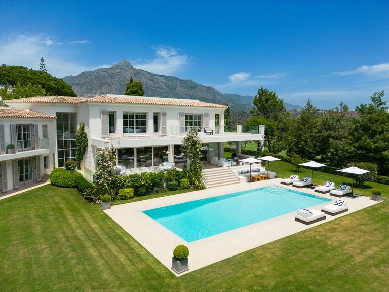 Villa for Sale in Nueva Andalucía, Malaga 50