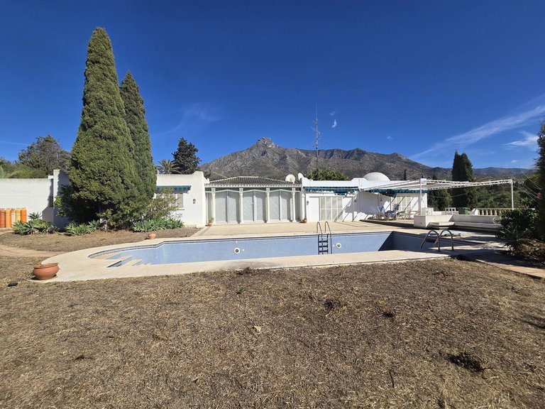 Villa for Sale in Costa del Sol, Marbella, Malaga 13