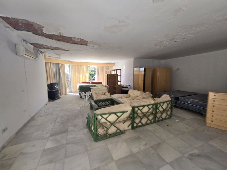 Villa for Sale in Costa del Sol, Marbella, Malaga 18