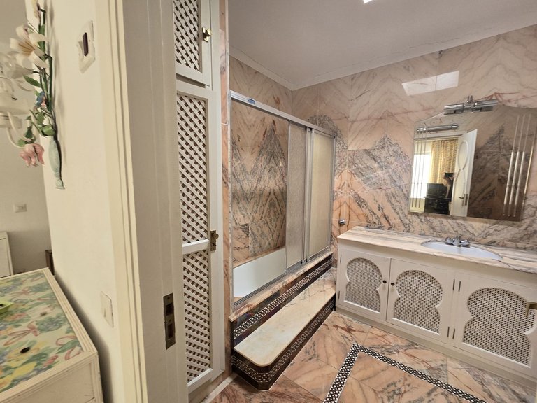 Villa for Sale in Costa del Sol, Marbella, Malaga 45