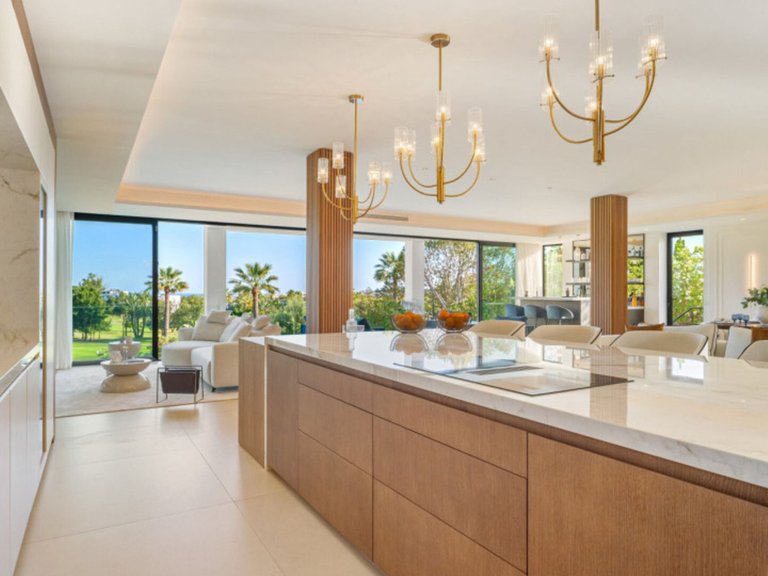 Villa for Sale in Marbella, Malaga 32