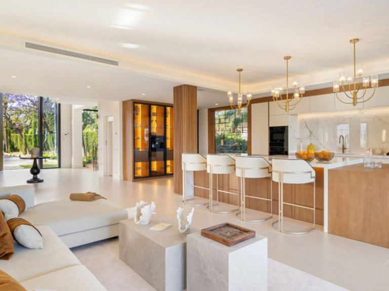 Villa for Sale in Marbella, Malaga 37