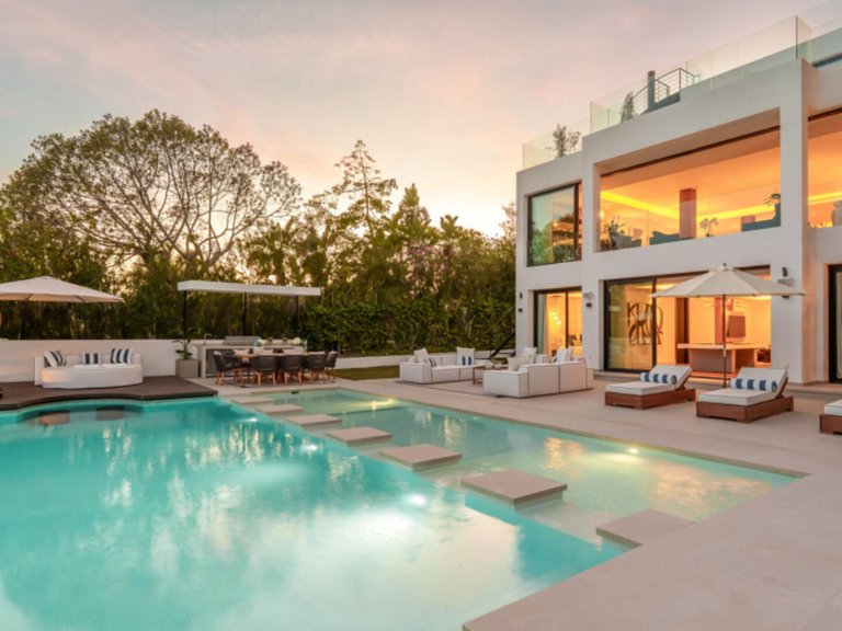 Villa for Sale in Marbella, Malaga 5