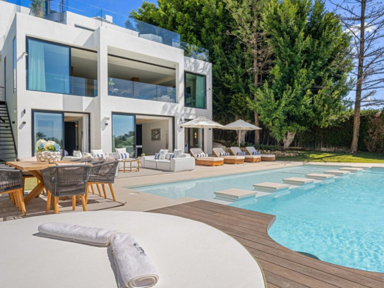 Villa for Sale in Marbella, Malaga 51