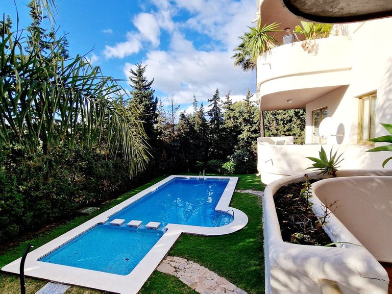 Apartment for Sale in Nueva Andalucía, Malaga 2