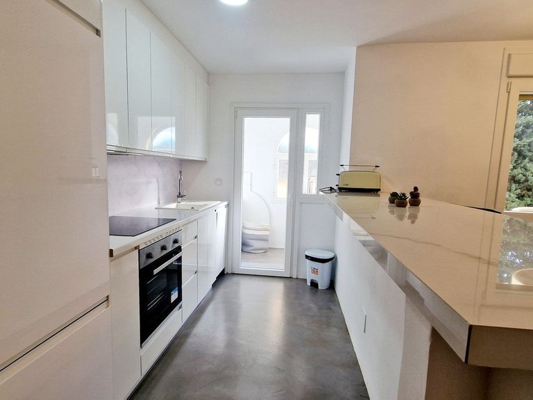 Apartment for Sale in Nueva Andalucía, Malaga 9