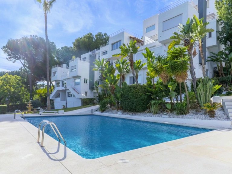 Apartment for Sale in Nueva Andalucía, Malaga 13