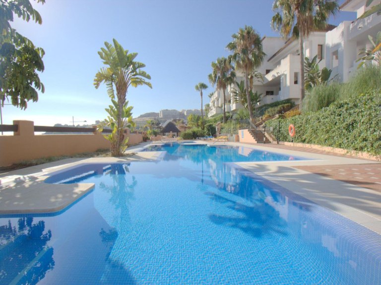 Penthouse for Sale in La Duquesa, Malaga 1