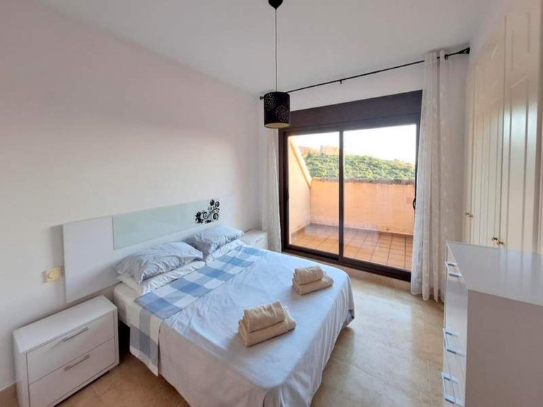 Penthouse for Sale in La Duquesa, Malaga 11