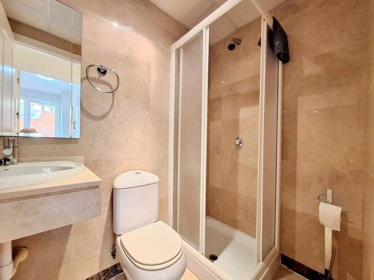 Penthouse for Sale in La Duquesa, Malaga 16