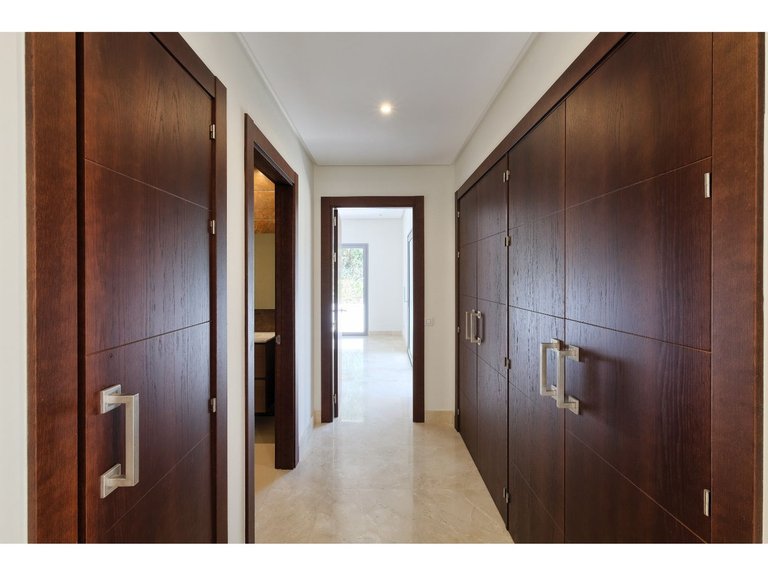 Villa for Sale in Benahavís, Malaga 17
