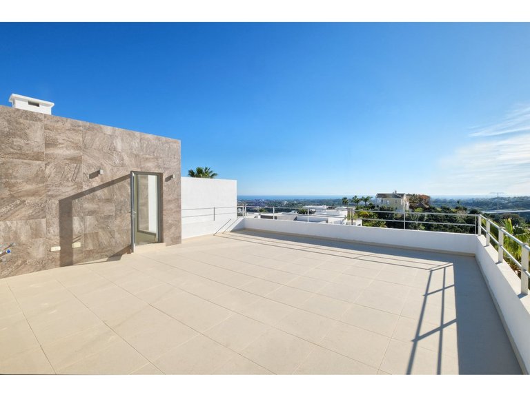 Villa for Sale in Benahavís, Malaga 23