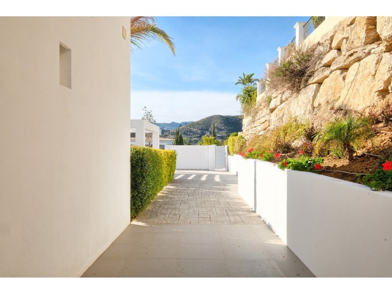 Villa for Sale in Benahavís, Malaga 24
