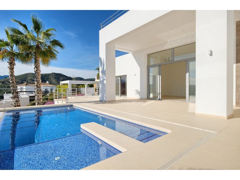 Villa for Sale in Benahavís, Malaga 25