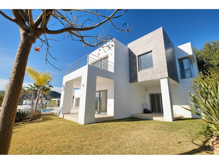 Villa for Sale in Benahavís, Malaga 31