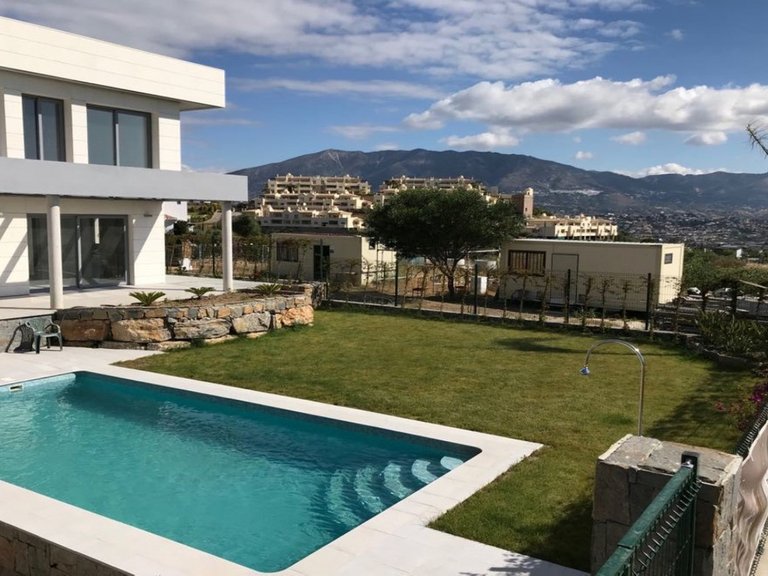 Villa for Sale in Mijas Costa, Malaga 4