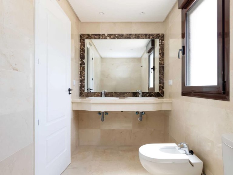 Town House for Sale in Estepona, Malaga 9