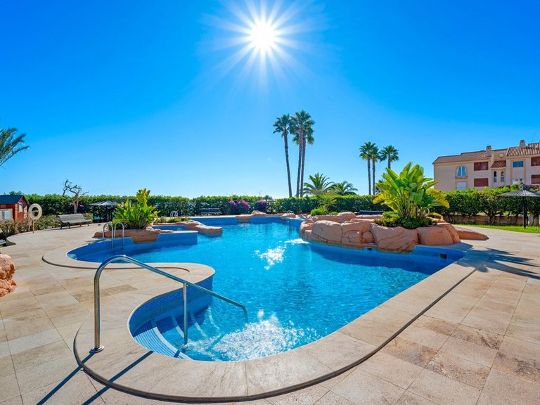 Apartment for Sale in Costa Blanca Cabo Roig, Alicante 1