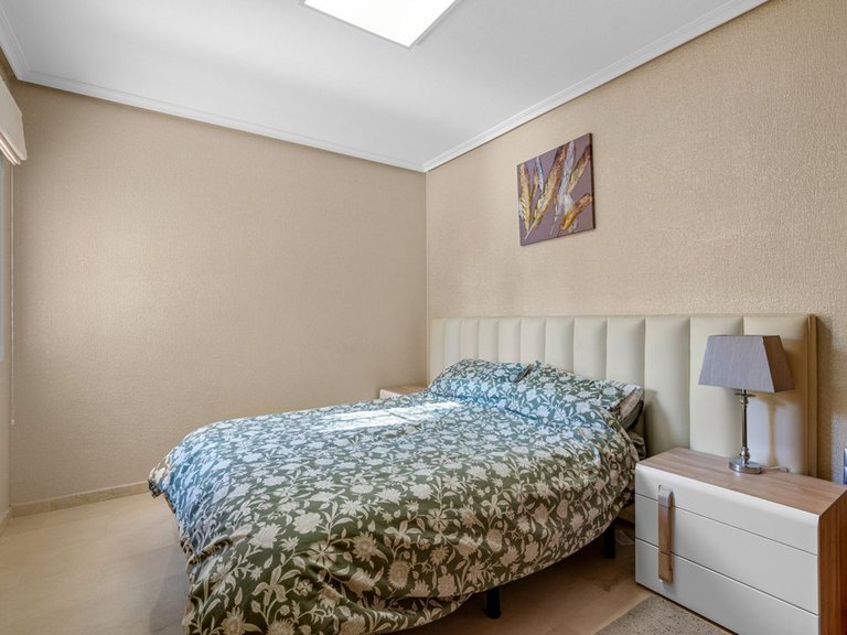 Apartment for Sale in Costa Blanca Cabo Roig, Alicante 17