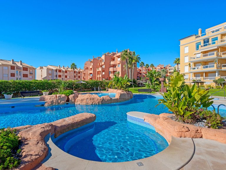 Apartment for Sale in Costa Blanca Cabo Roig, Alicante 26