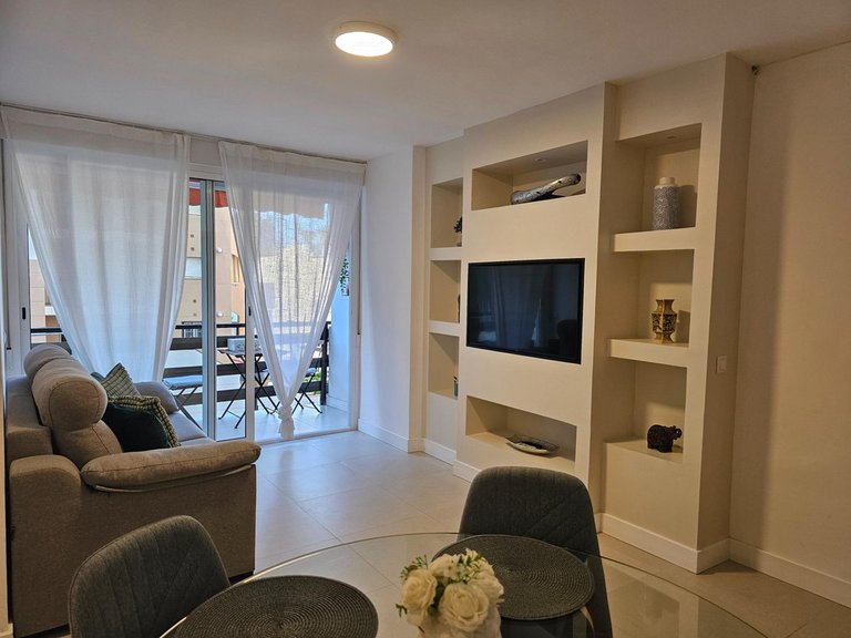 Apartamento en venta en Benalmádena, Málaga 2