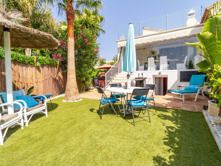 Apartment for Sale in Costa del Sol, Estepona, Malaga 1